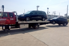 Towing_a_Van_and_SUV_in_Cookeville_Tennessee